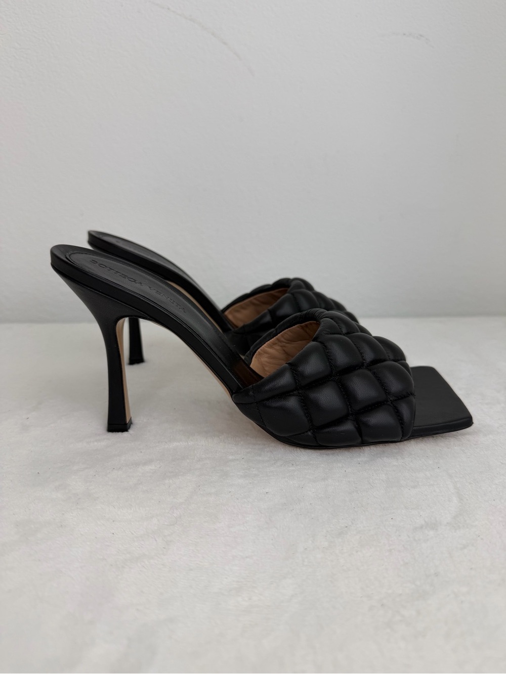 Bottega Veneta Black Padded Intrecciato Square-Toe Mules - Picture 2 of 8